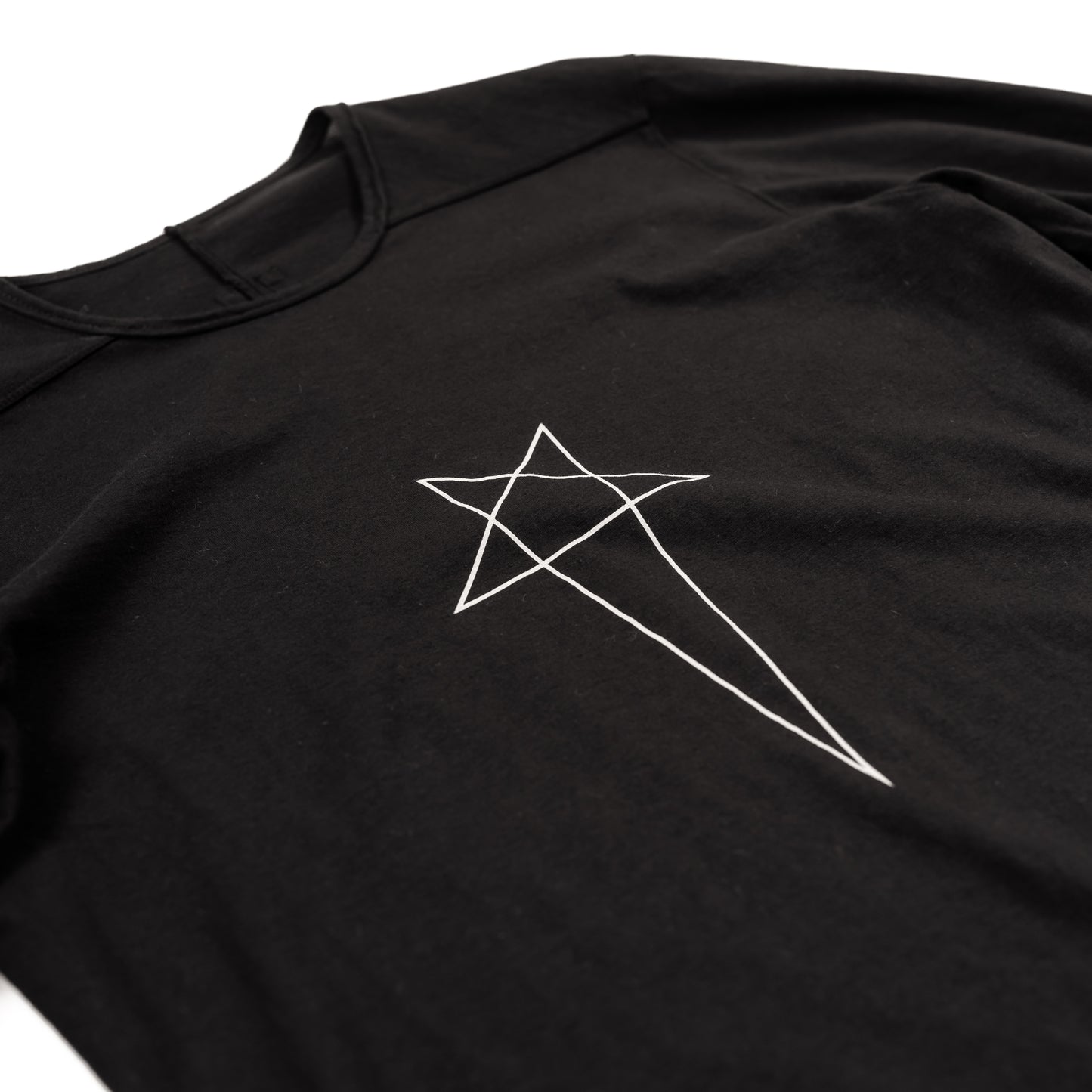 Pentagram Level LS, Black-Milk